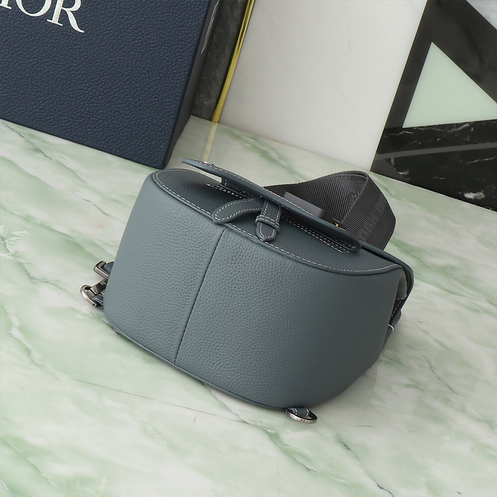D*or gallop sling bag