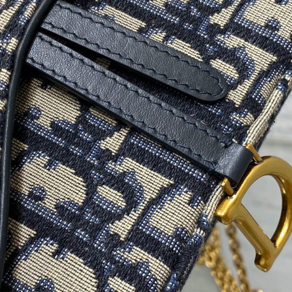 D*or saddle pouch with chain