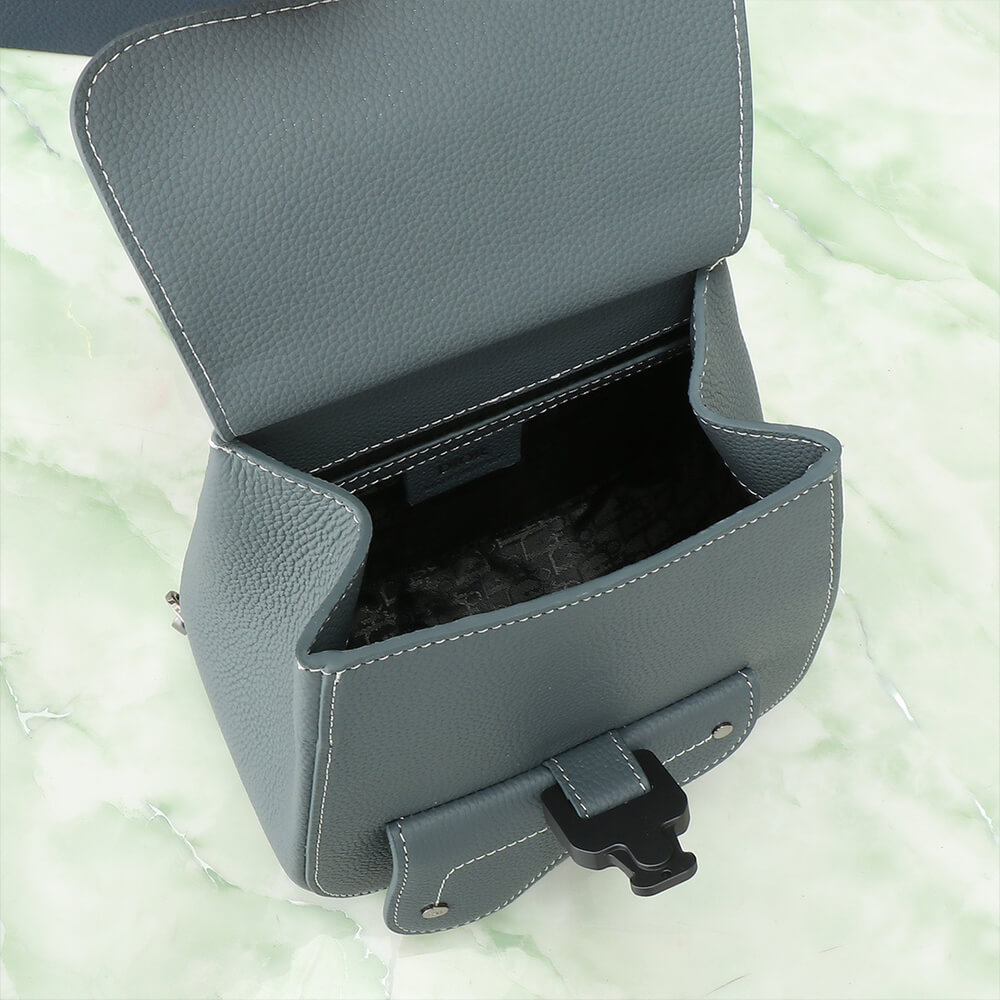 D*or gallop sling bag