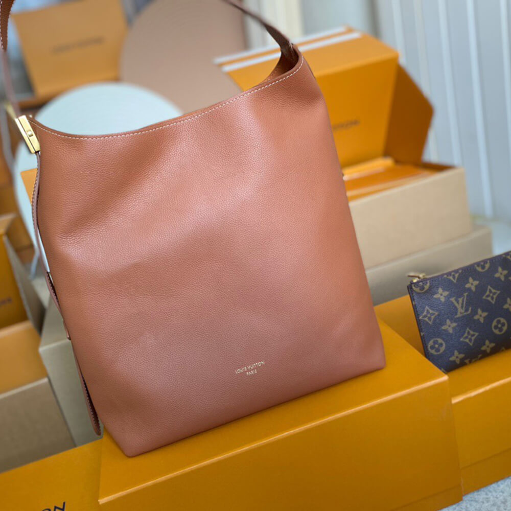 LV Low Key Hobo MM(high-end grade)