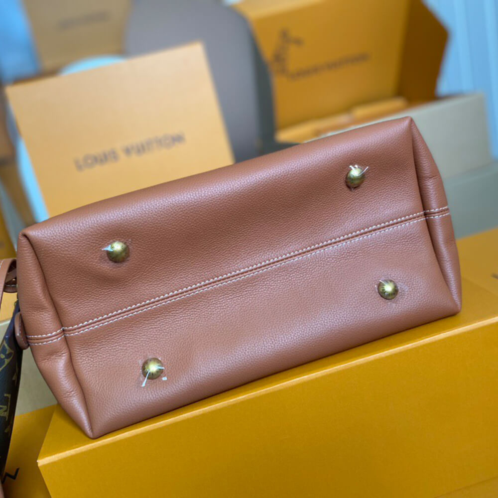 LV Low Key Hobo MM(high-end grade)
